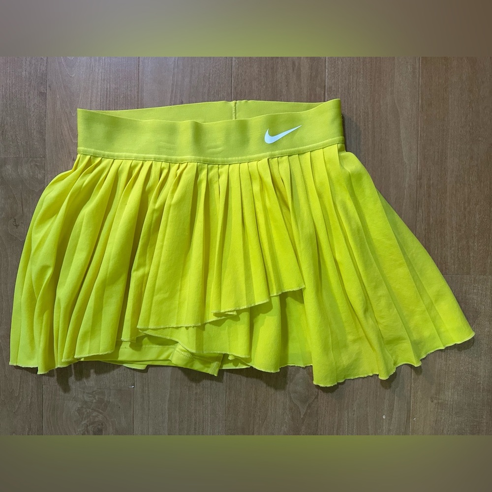 Women’s Nike Pleated Golf Tennis Skort Size small
